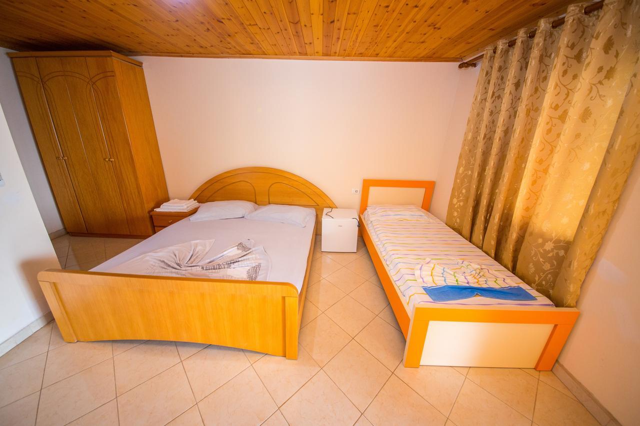 Isi Rooms Vlore Exterior photo